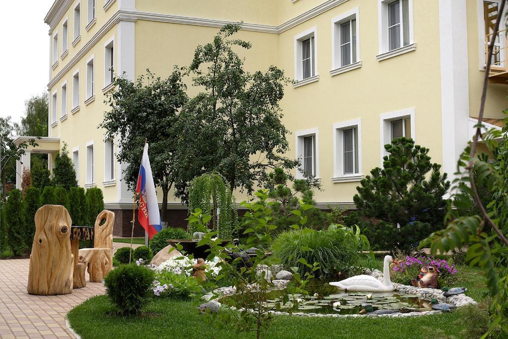 Hôtel Kotlyakova Plaza à Gorki-Leninskiye Extérieur photo